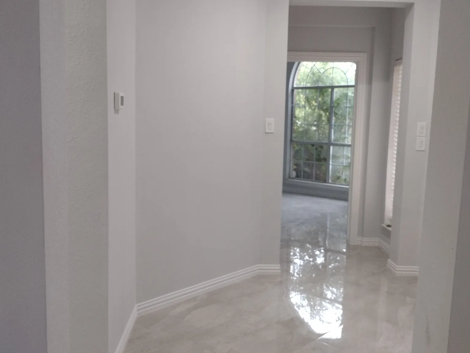 4 bed, 1888 sqft, $2,500 — Photo 3