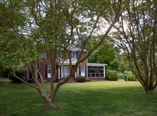 215 Olde Pond Ln, Yorktown, VA 23693