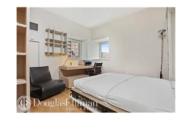 Rented by Douglas Elliman | media 22