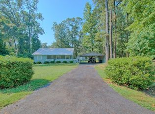 910 Lakeshore Dr, Hemphill, TX 75948