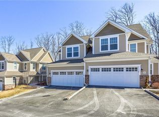 22 Hunting Ridge Ln #22, Bethel, CT 06801