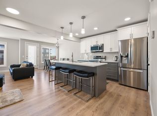 7828 Koruluk Line, Edmonton, AB T6W 4V1