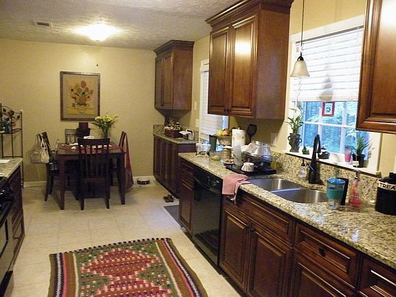 3rd image of 3338 Mountain Hollow Dr