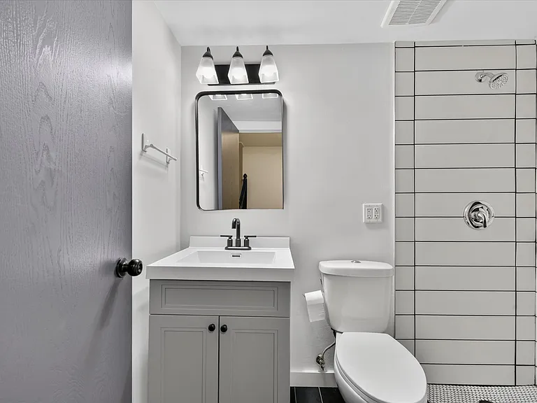 611 Greenfield Dr — Photo 20