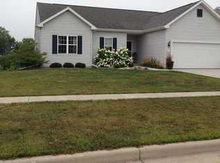 105 Ridgeline Dr, Columbus, WI 53925