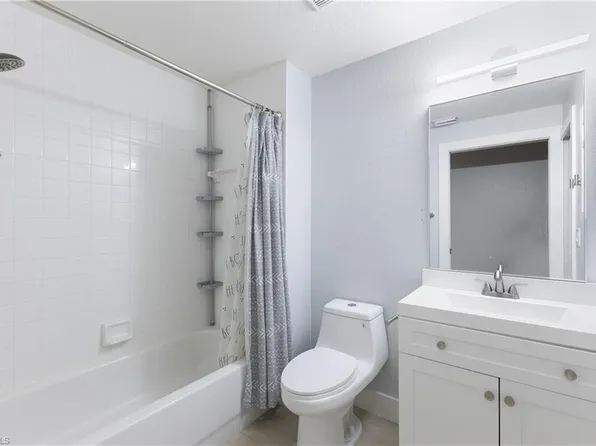 4670 Saint Croix Ln APT 626, Naples, FL 34109