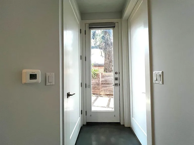 1404 Marcus Pl #2 — Photo 18