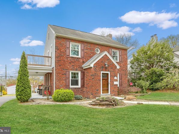 3209 Schoolhouse Ln, Harrisburg, PA 17109