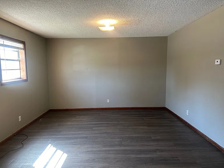 279 Victoria Dr #14C — Photo 2