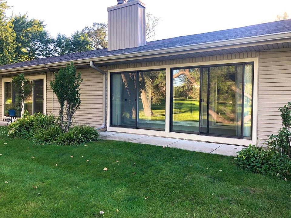 1st image of 2100 Country Club Dr Unit 3