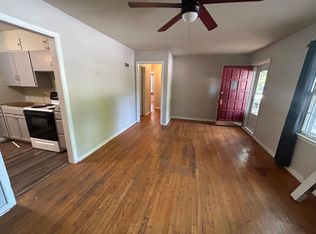 8021 Antioch Rd, Overland Park, KS 66204