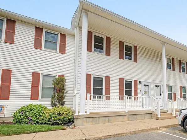 200 Lambert Ter Unit 79, Chicopee, MA 01020