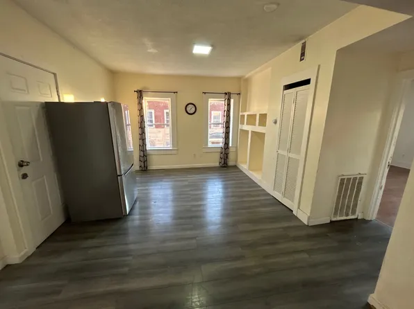 25 Bellevue St APT 2, Worcester, MA 01609