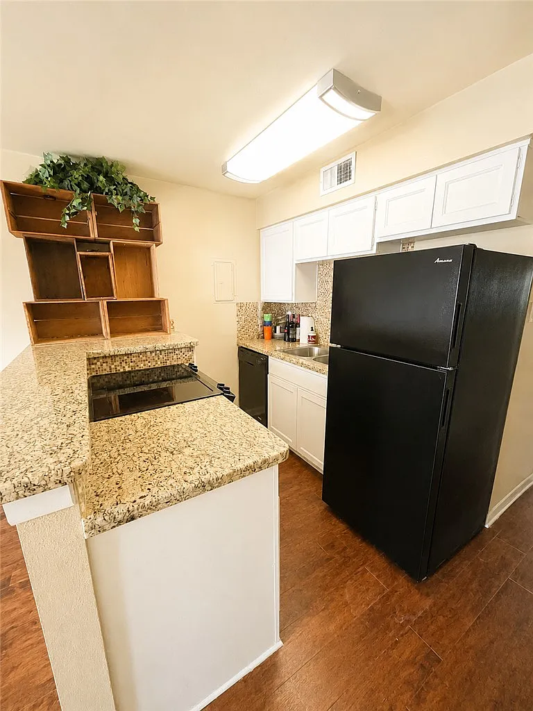 1 bed, 466 sqft, $1,250 — Photo 3