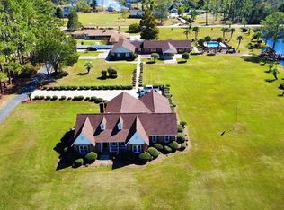 393 Douglas Hwy, Hazlehurst, GA 31539