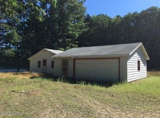 17982 Round Lake Rd, Wellston, MI 49689