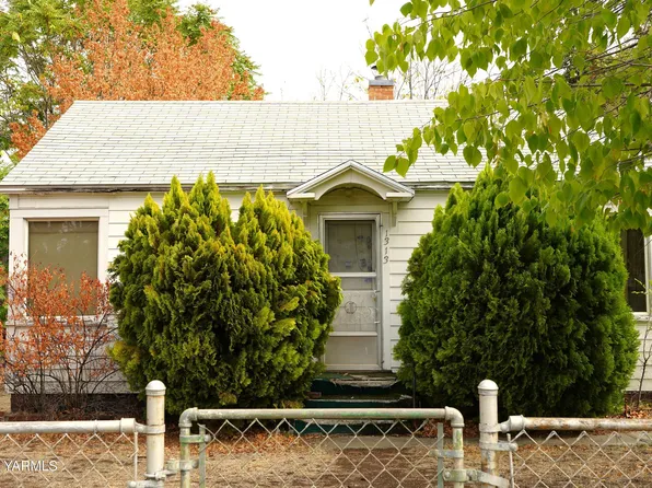 1313 S 1st St, Yakima, WA 98901