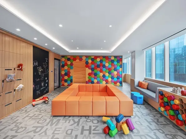 1 West End Avenue image 16 of 18