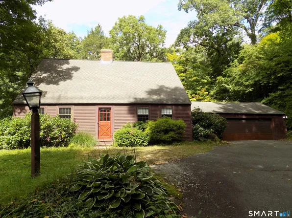 28 Forest Hills Drive, Farmington, CT 06032