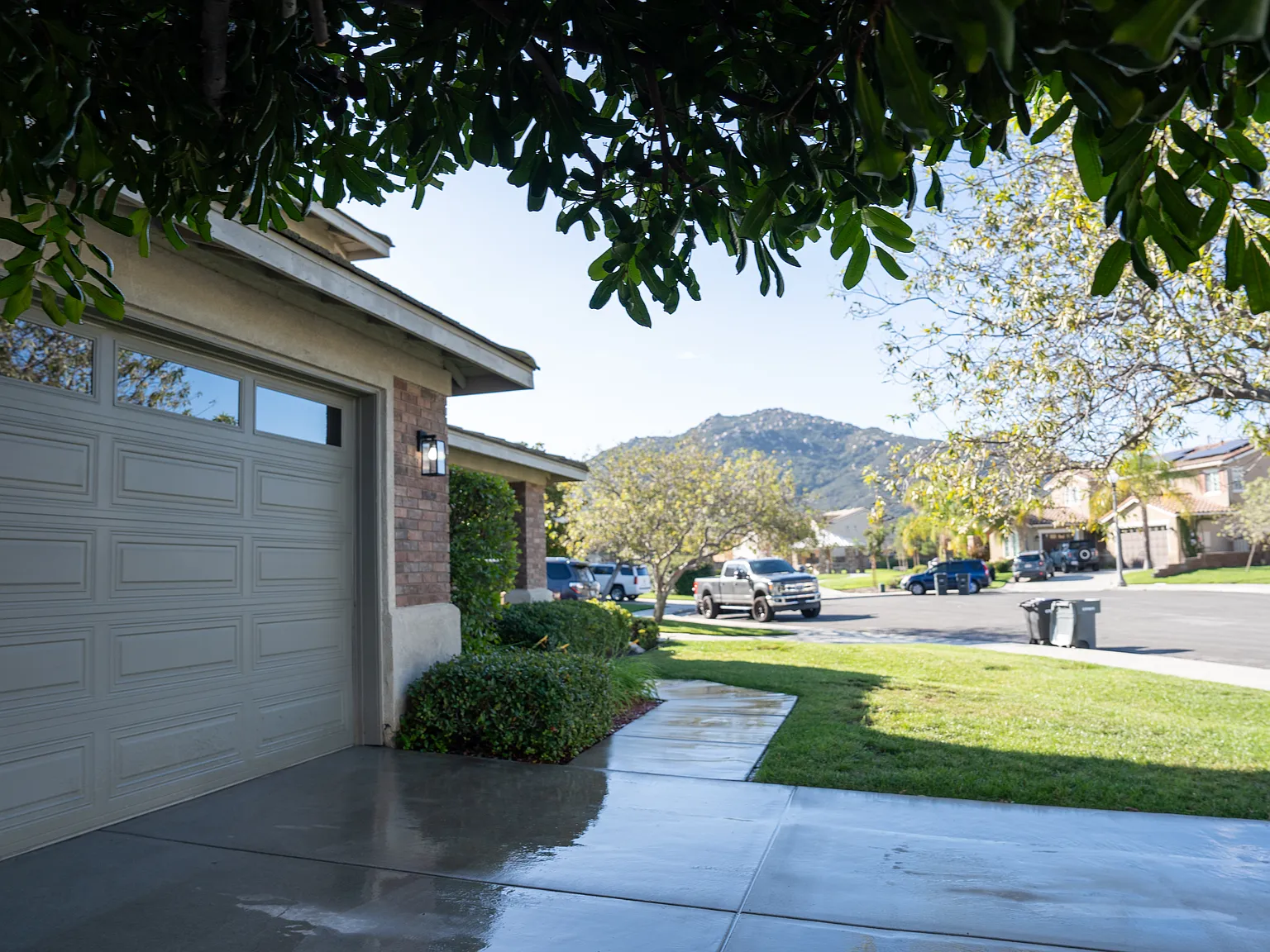 4 bed, 3090 sqft, $4,000 — Photo 4