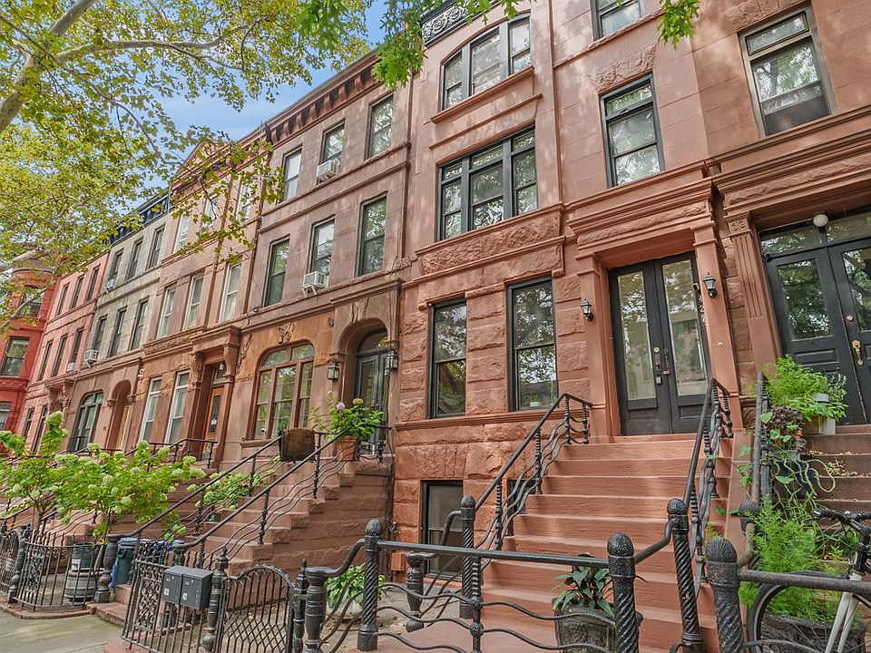 1st image of 427 Hancock St #1