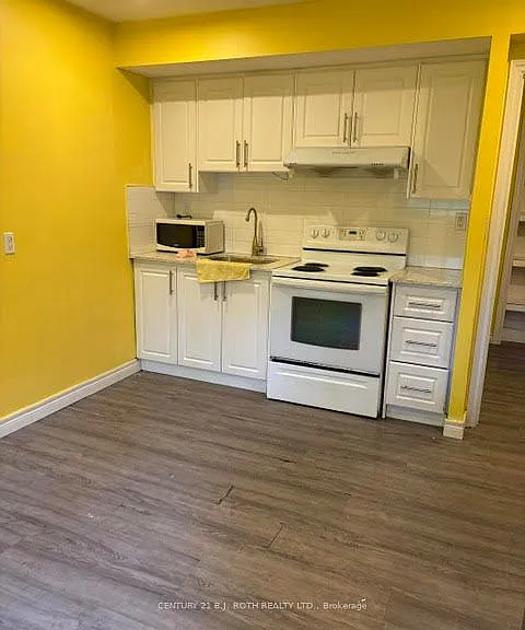 174 Borland St E #4 — Photo 31