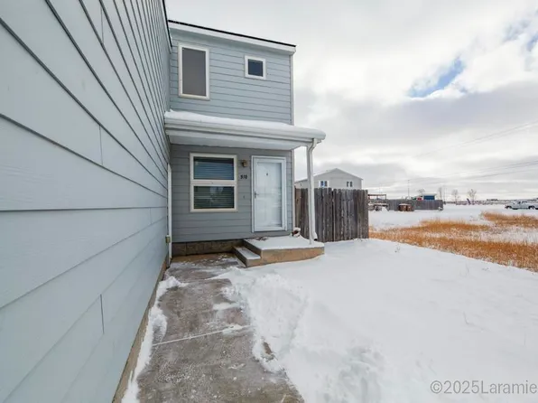 910 Palmer Dr, Laramie, WY 82070