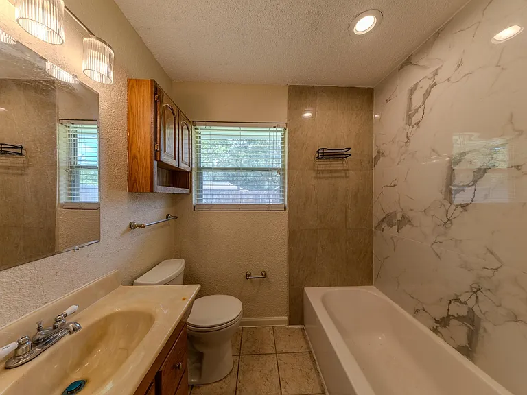 4710 Glenmont St — Photo 22