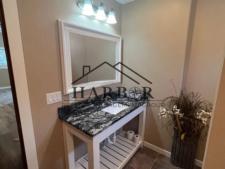 807 1st Dr NW #A — Photo 10