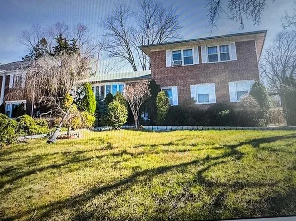 282 Kneeland Avenue, Yonkers, NY 10705