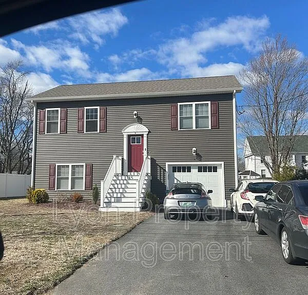 115 Coburn St — Photo 1