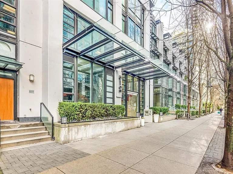 1255 Seymour St #2305 — Photo 38
