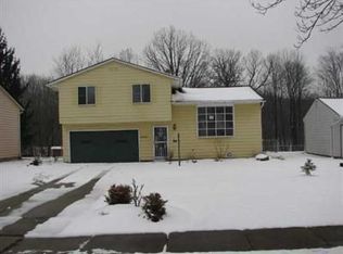 24520 Ridgeline Dr, Bedford Heights, OH