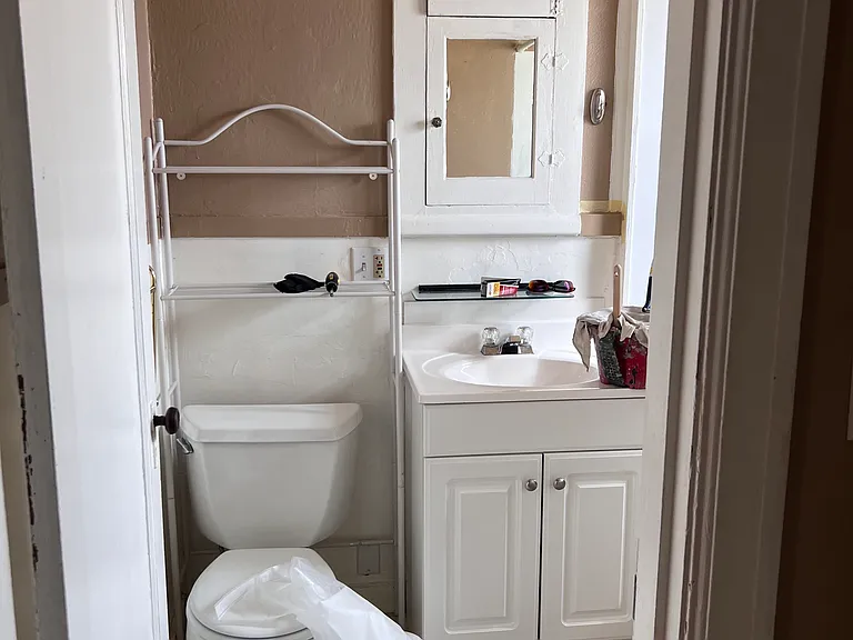 229 N Emerson Ave #C — Photo 8
