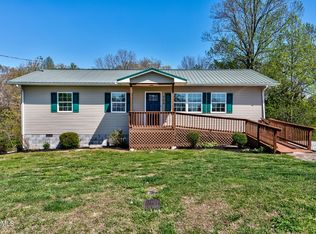 768 Coolidge Rd, La Follette, TN 37766