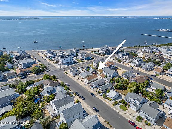3rd image of 138 10th Avenue