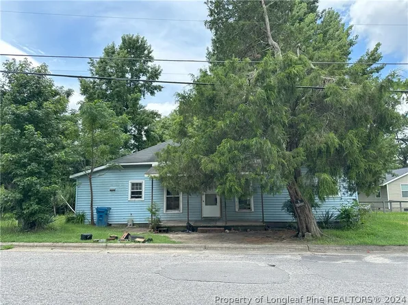 405 W Greenwood St, Dunn, NC 28334