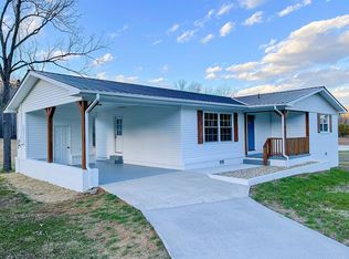 136 Freels Ln, Lancing, TN 37770