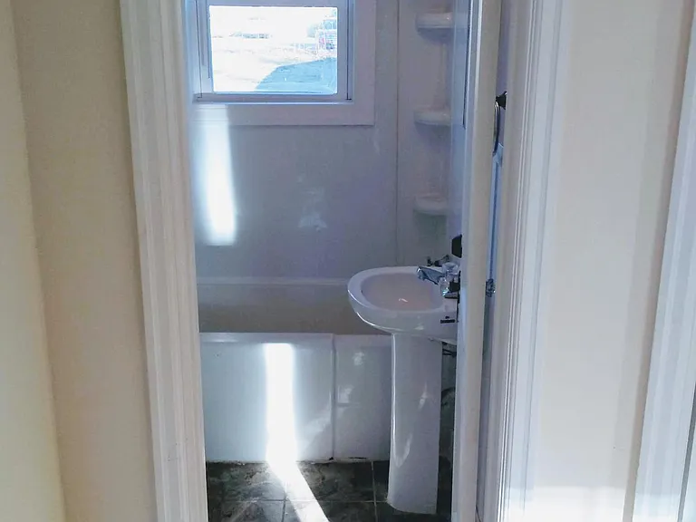 116 Howard Ave — Photo 12
