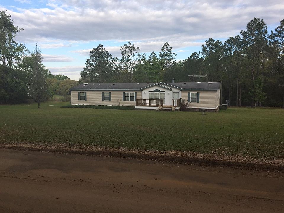 1st image of 173 NE Dianthus St