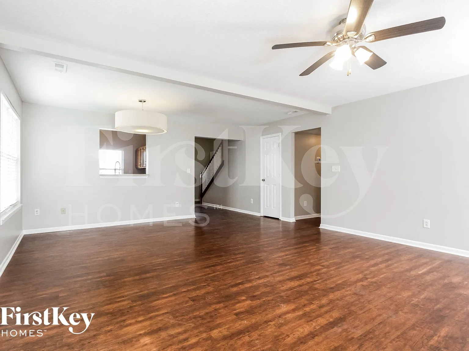 4 bed, 2.5 bath, 1984 sqft, $2,530 — Photo 3