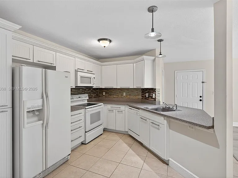 4025 W McNab Rd #E109 — Photo 4