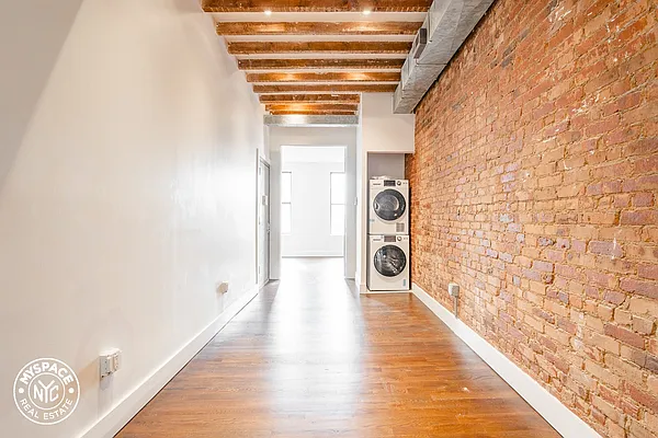 Rented by MySpaceNYC | media 4