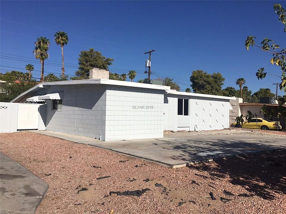 1st image of 3045 La Canada St
