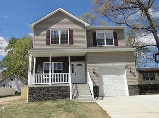 166 Olen Dr #C, Glen Burnie, MD 21061