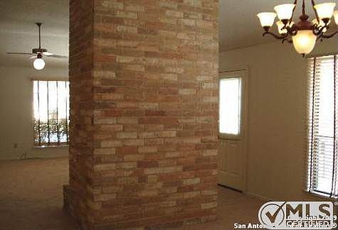 4th image of 872 Amberstone Dr