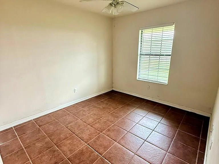 494 Ledesma Ave — Photo 9