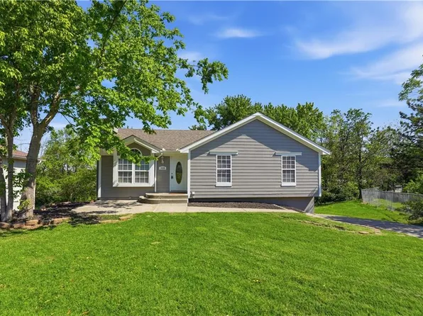 1488 NW Foxboro Rd, Blue Springs, MO 64015