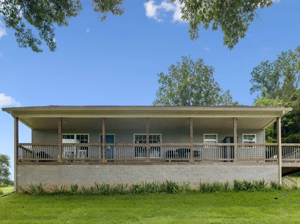 256 Enigma Rd, Chestnut Mound, TN 38552
