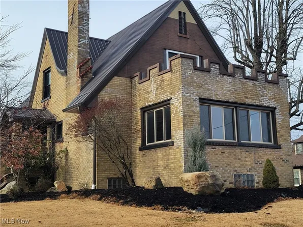 593 Dewey Ave, Cadiz, OH 43907